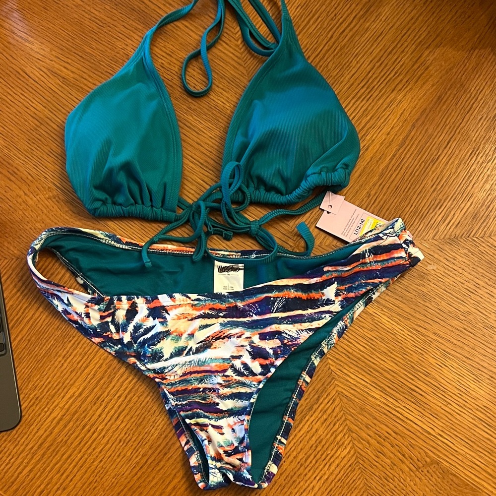 Wild Fable Top, Mossino Bottom  Teal and Multicolor Bikini